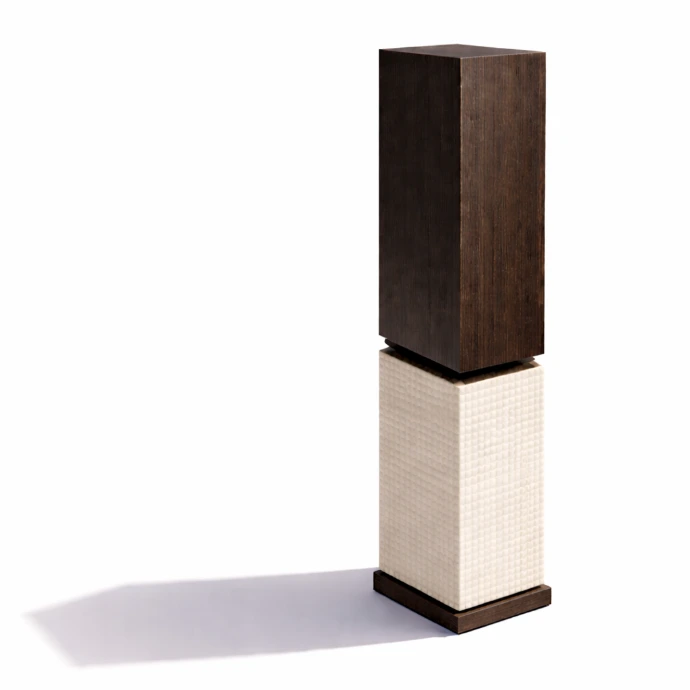 The [in]visible N°1