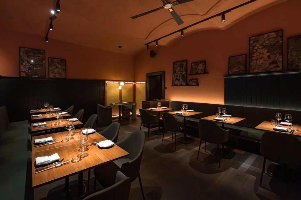DiningRuhm | Restaurant Bar - 1040 Wien