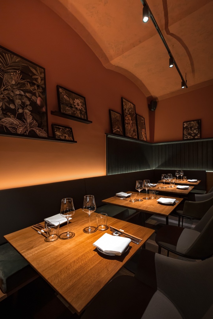 DiningRuhm | Restaurant Bar - 1040 Wien